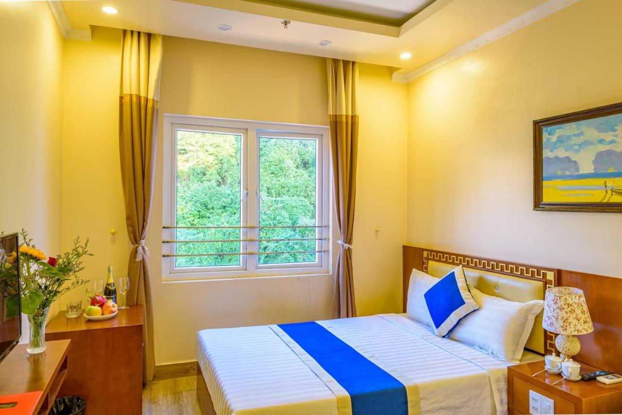 Aroma Cat Ba Sea View Hotel Dong Khe Sau Exterior photo