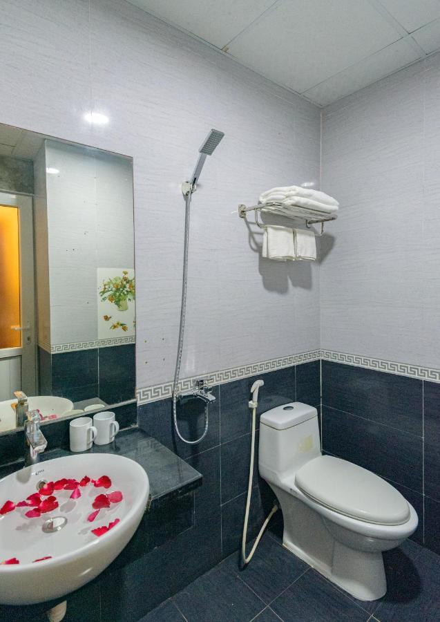 Aroma Cat Ba Sea View Hotel Dong Khe Sau Exterior photo